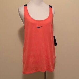 Nike top size Medium